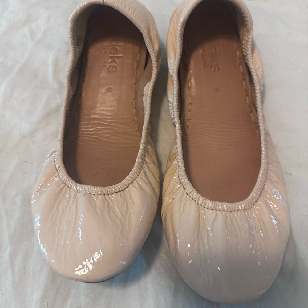 Tieks flat- size 9